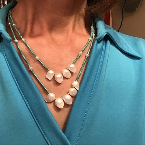 Mother Of Pearl Necklace - Picture 4 of 8